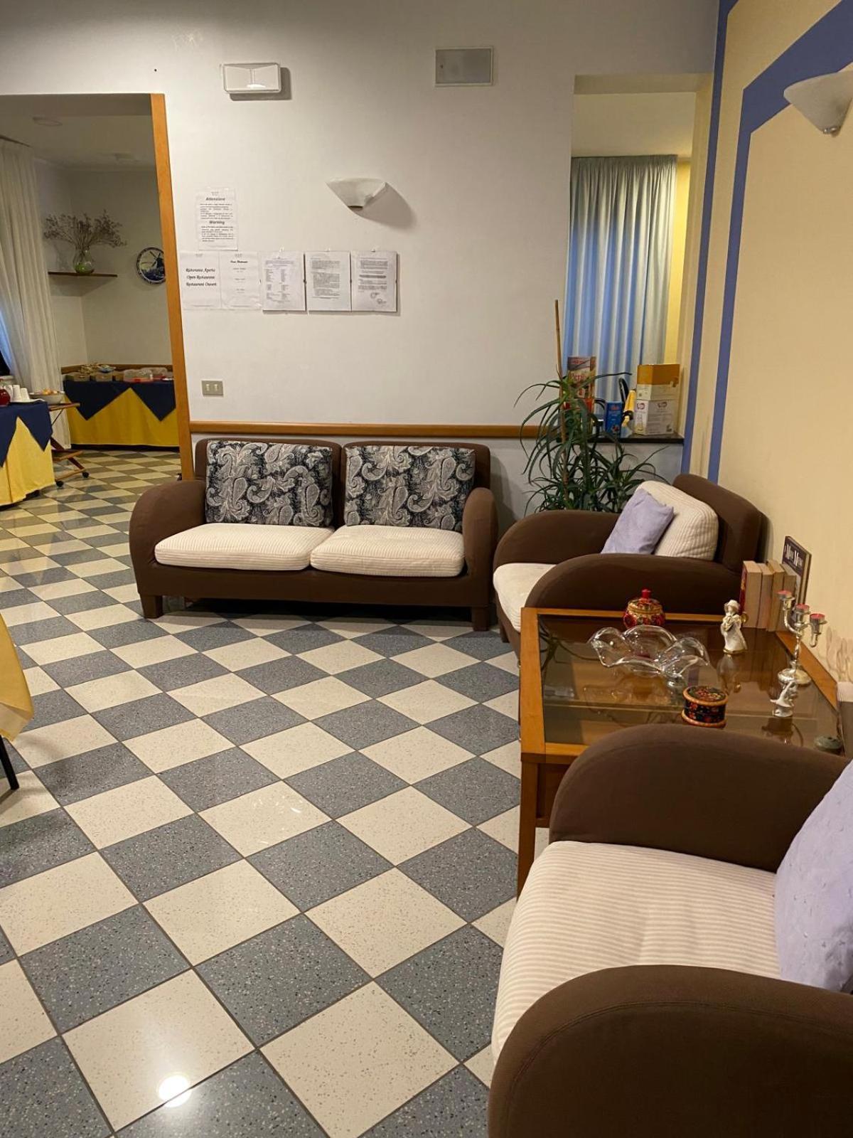 Hotel Ferrara Chianciano Terme Eksteriør billede