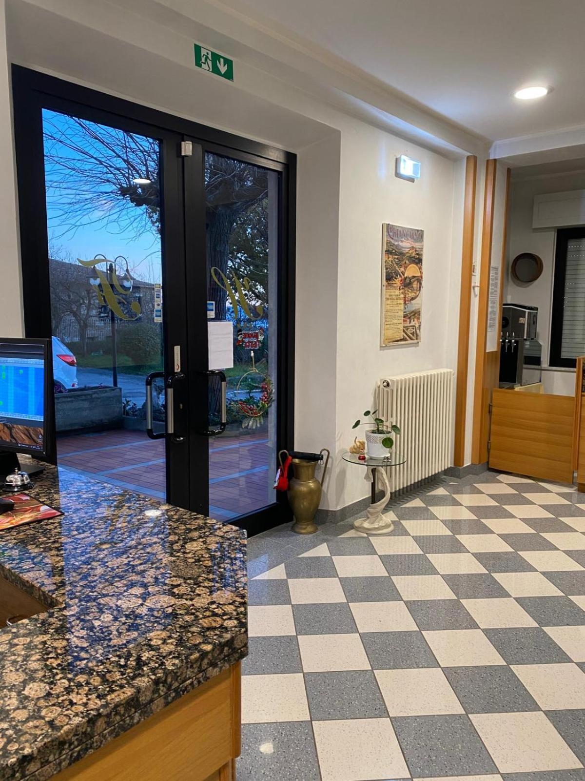 Hotel Ferrara Chianciano Terme Eksteriør billede